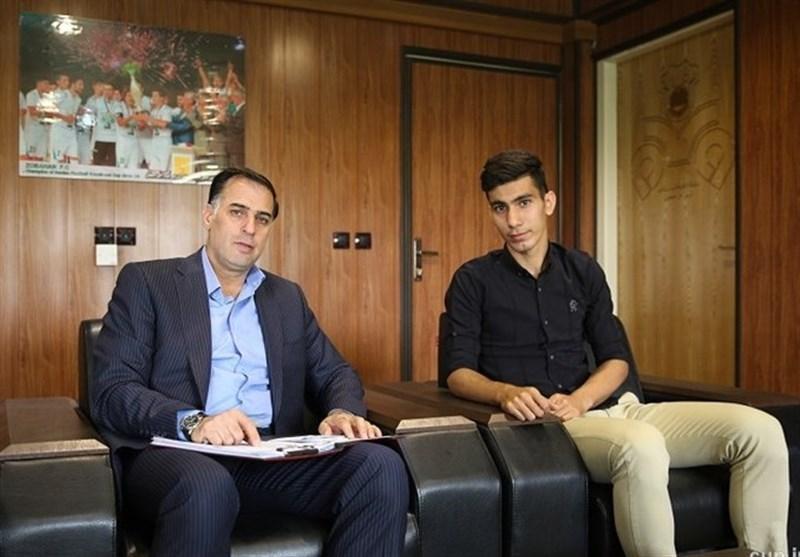 آذری: امیدوارم حق فوتبال ایران در پرونده شکاری از باشگاه های روسی گرفته شود، فولاد لیاقت قرار دریافت در کنار 6 باشگاه حرفه ای را داشت