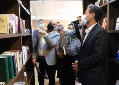 بوستان شهروند شیراز صاحب کتابخانه تخصصی شد